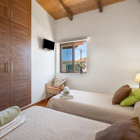 Vv - La Casa Las Casas (El Hierro)